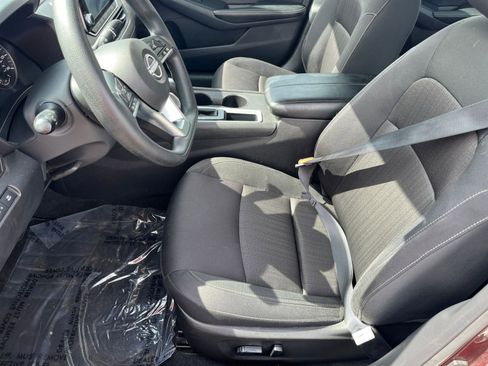 Used 2025 Nissan Altima 2.5 SV image 25