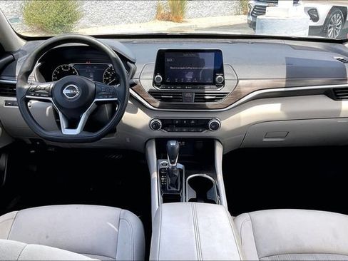 Certified 2024 Nissan Altima 2.5 SV FWD image 15