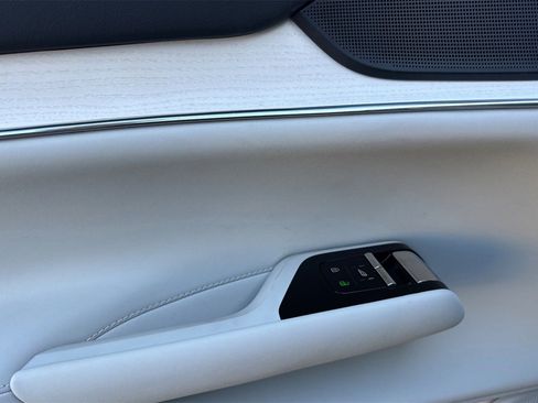 New 2025 Volvo EX90 Plus image 12