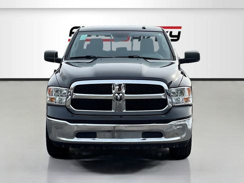 Used 2019 RAM 1500 Classic SLT AWD/4WD image 2