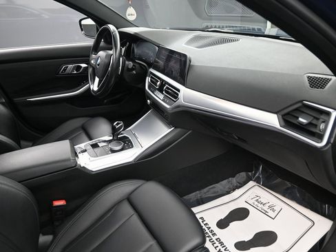 Used 2022 BMW 330i xDrive Sedan w/ Driving Assistance Package image 38