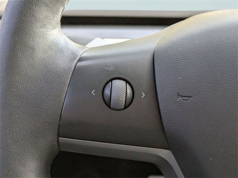 Used 2022 Tesla Model 3 Performance image 25