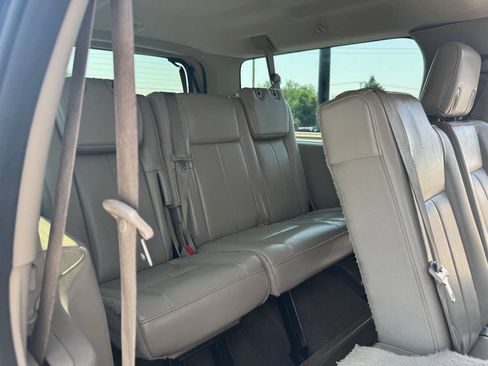 Used 2011 Ford Expedition Max Limited AWD/4WD image 36
