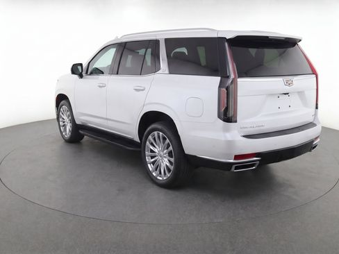 Used 2023 Cadillac Escalade Premium Luxury AWD/4WD image 3