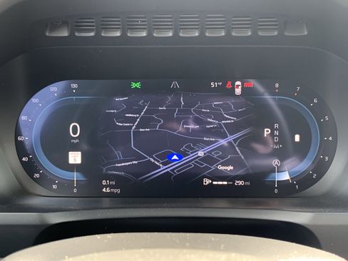 Used 2025 Volvo XC90 B6 Plus image 21