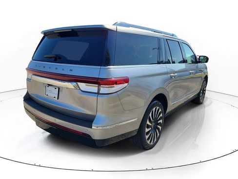Certified 2022 Lincoln Navigator L Black Label image 3