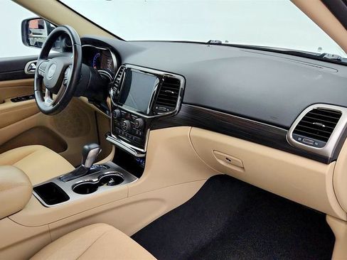 Used 2022 Jeep Grand Cherokee Laredo E AWD/4WD image 25
