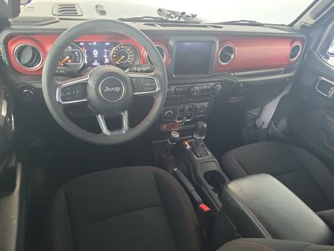 Used 2023 Jeep Wrangler Unlimited Rubicon AWD/4WD image 13