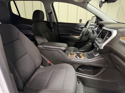 Used 2023 GMC Acadia SLE w/ Driver Convenience Package image 32