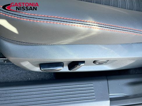 Used 2026 Nissan Rogue SV AWD/4WD image 25
