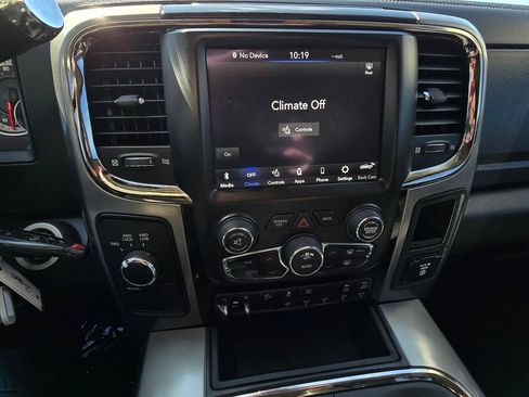 Used 2018 RAM 2500 Big Horn w/ Sport Appearance Group AWD/4WD image 19