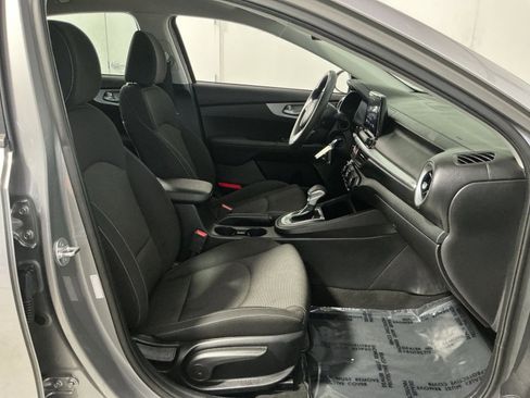 Used 2023 Kia Forte LXS w/ LXS Technology Package image 25