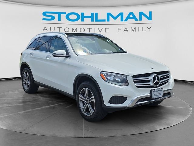 Used 2018 Mercedes-Benz GLC 300 4MATIC image 3