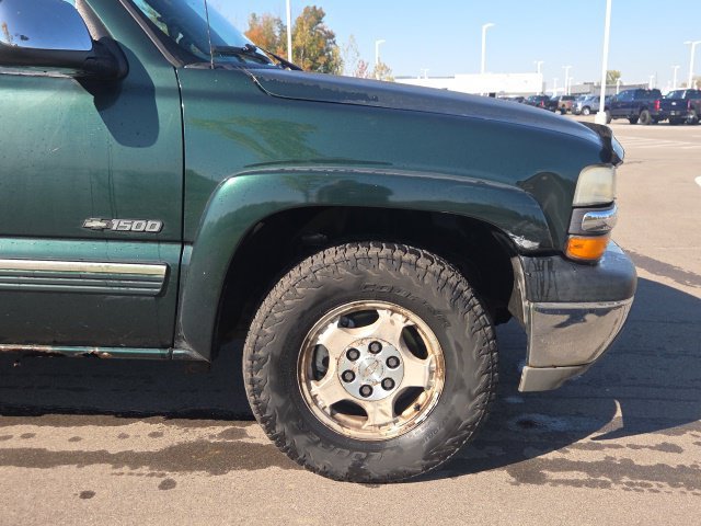 Used 2001 Chevrolet Silverado 1500 LS w/ Off-Road Chassis Pkg AWD/4WD image 4