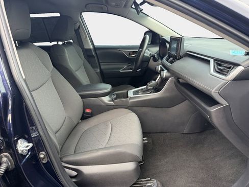 Used 2022 Toyota RAV4 XLE image 19