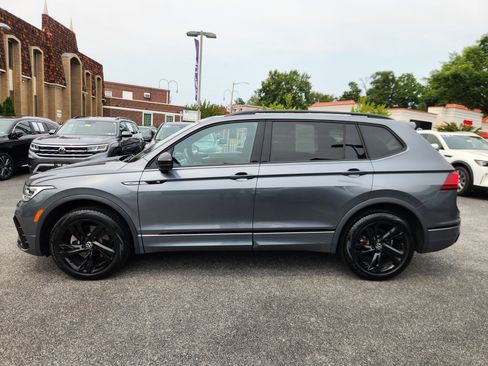 Used 2024 Volkswagen Tiguan SE R-Line AWD/4WD image 5