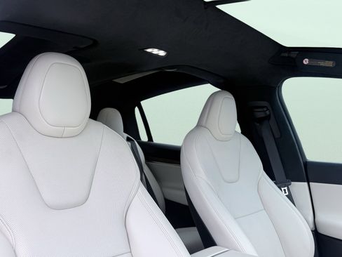 Used 2023 Tesla Model X AWD/4WD image 61