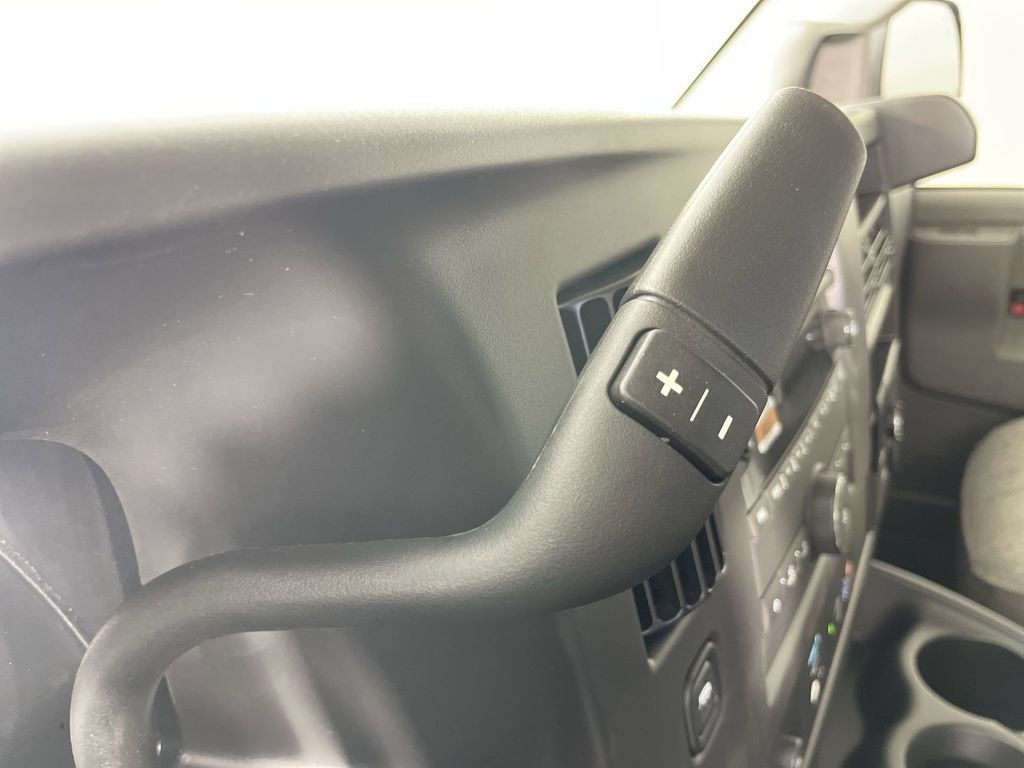 New 2025 GMC Savana 2500 Extended w/ Driver Convenience Package RWD image 15