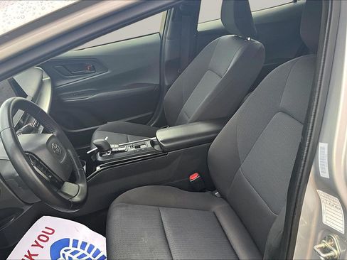 Used 2025 Toyota Prius LE FWD image 16