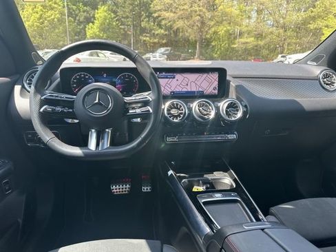 Used 2025 Mercedes-Benz GLA 250 image 11