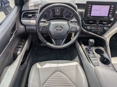 Used 2022 Toyota Camry SE FWD image 12