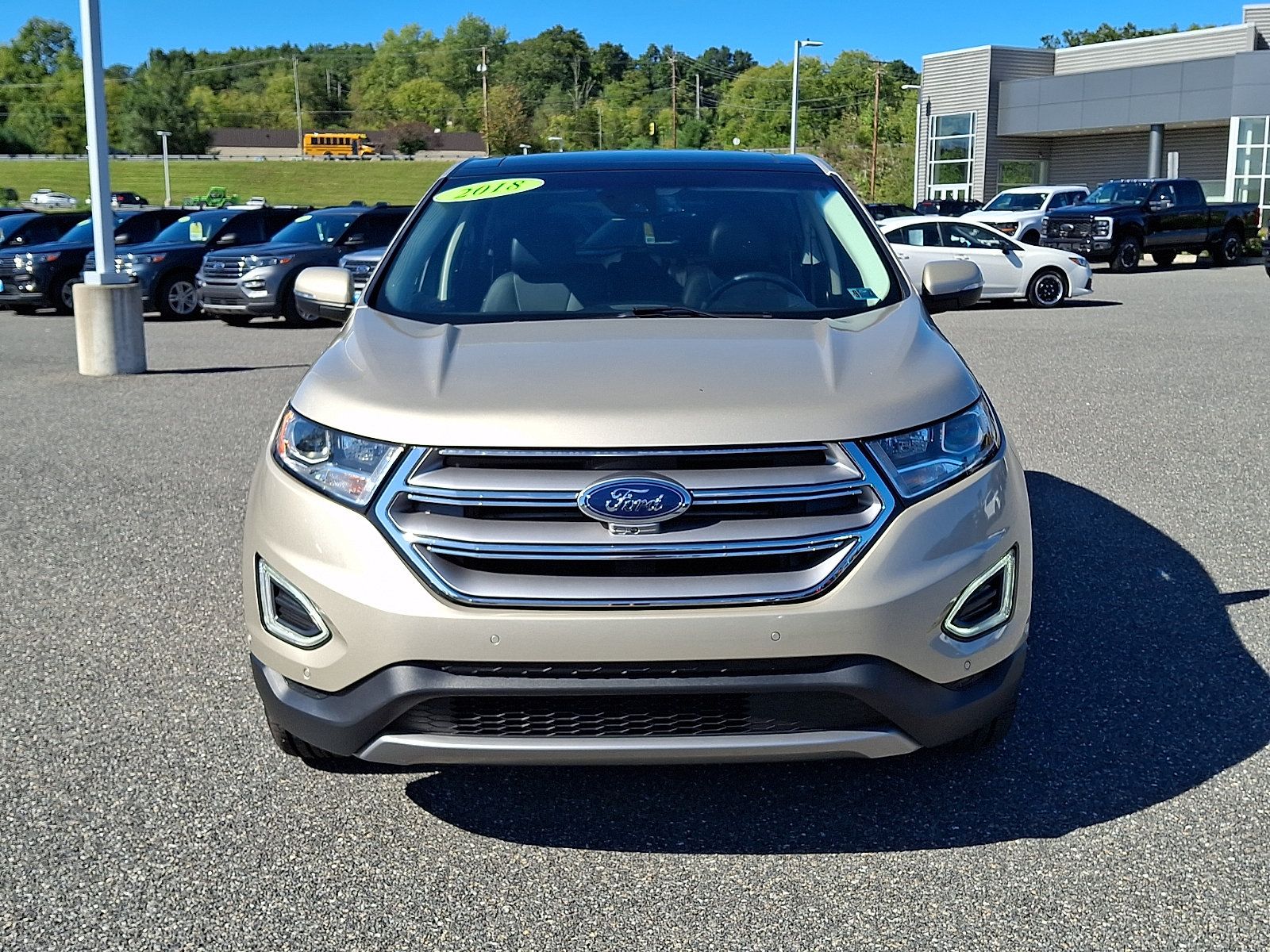 Used 2018 Ford Edge Titanium w/ Equipment Group 302A AWD/4WD image 2