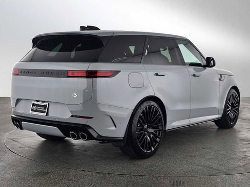 Used 2026 Land Rover Range Rover Sport SV AWD/4WD image 5