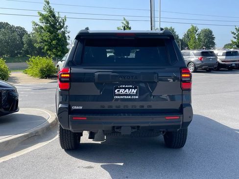 Used 2025 Toyota 4Runner TRD Off-Road Premium AWD/4WD image 6