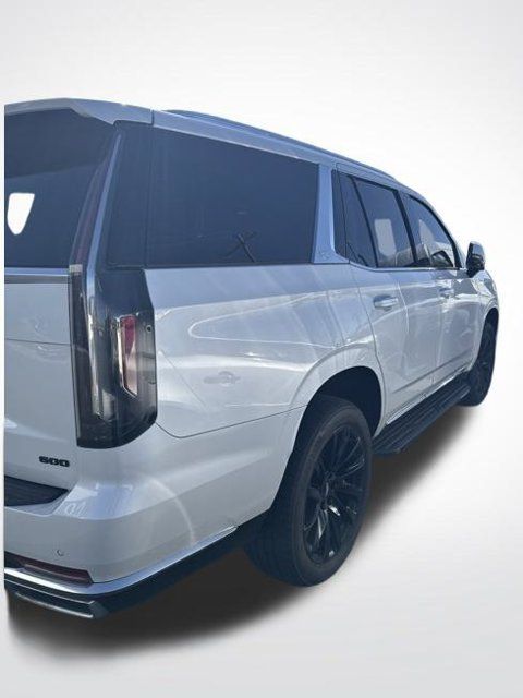 Used 2021 Cadillac Escalade Luxury AWD/4WD image 3