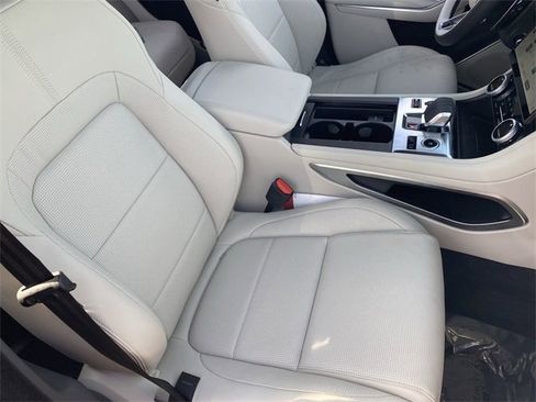 Used 2025 Jaguar F-PACE R-Dynamic S image 11