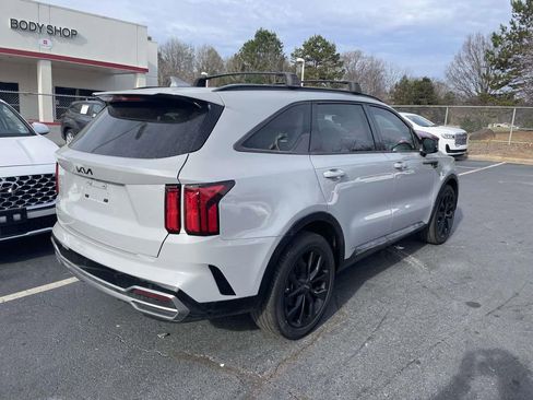 Used 2023 Kia Sorento SX image 10