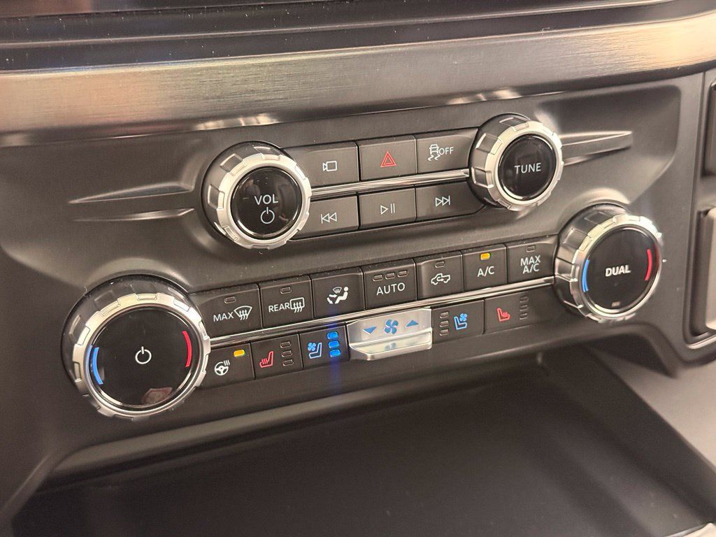 Used 2025 Ford F250 Lariat w/ Lariat Ultimate Package AWD/4WD image 46
