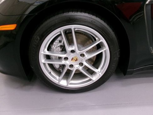 Used 2014 Porsche Panamera 4 AWD/4WD image 3