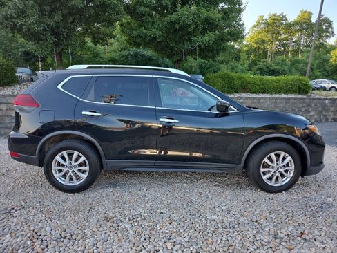 Used 2019 Nissan Rogue SV AWD/4WD image 8