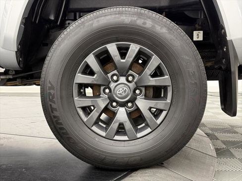 Certified 2022 Toyota Tacoma SR5 image 12