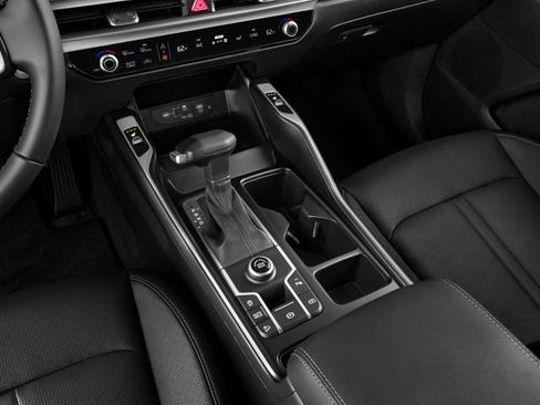 Used 2024 Kia Sorento S w/ Panoramic Sunroof Package FWD image 9
