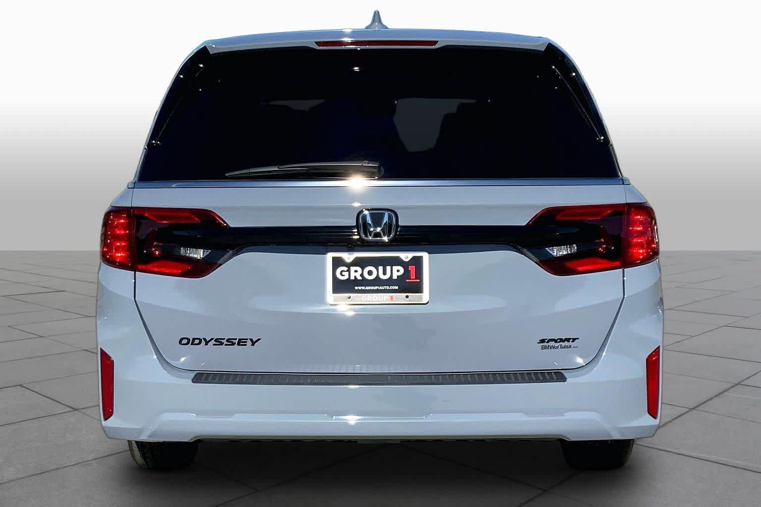 Used 2026 Honda Odyssey Sport-L image 4