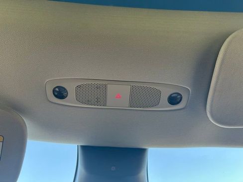 Used 2022 Tesla Model Y Performance AWD/4WD image 29