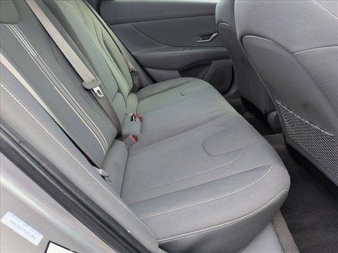 Used 2025 Hyundai Elantra SEL image 20
