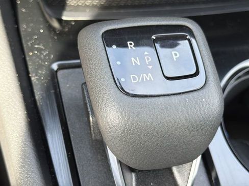 Used 2025 Nissan Rogue SV image 17