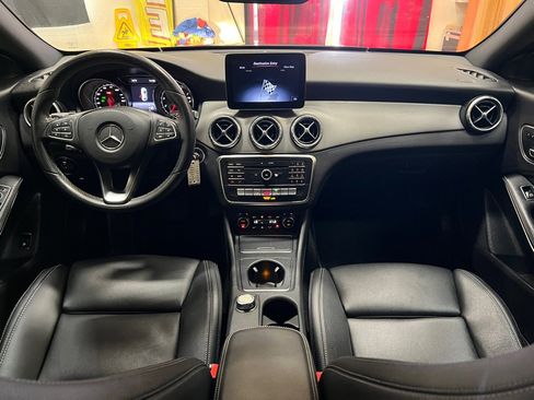 Used 2018 Mercedes-Benz CLA 250 image 14