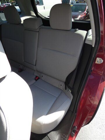 Used 2017 Subaru Forester 2.5i Premium w/ All-Weather Package AWD/4WD image 42