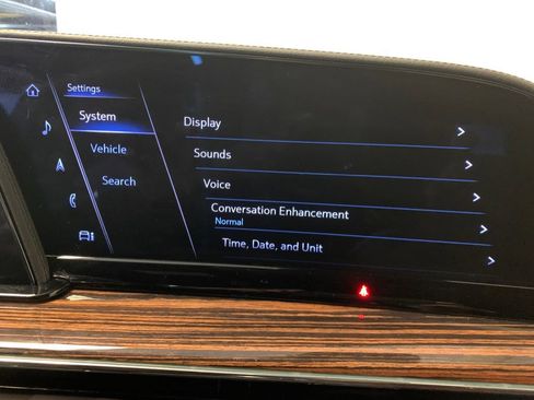 Used 2023 Cadillac Escalade Premium Luxury w/ Performance Package AWD/4WD image 35