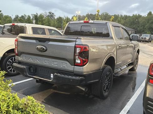 Used 2025 Ford Ranger Lariat w/ FX4 Off-Road Package AWD/4WD image 4