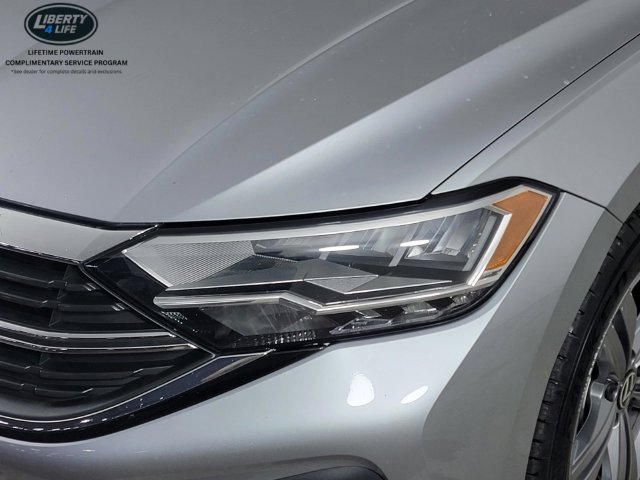 Used 2024 Volkswagen Jetta SE FWD image 10