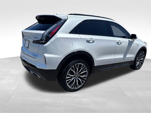 Used 2025 Cadillac XT4 Sport w/ Cold Weather Package FWD image 7