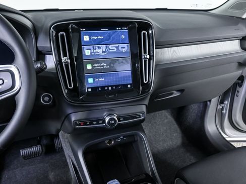 Certified 2025 Volvo XC40 B5 Plus image 14