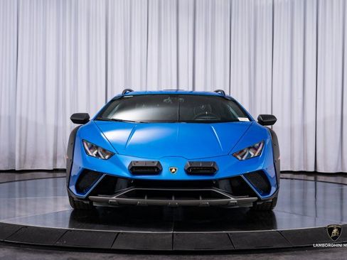 Used 2024 Lamborghini Huracan Sterrato image 7