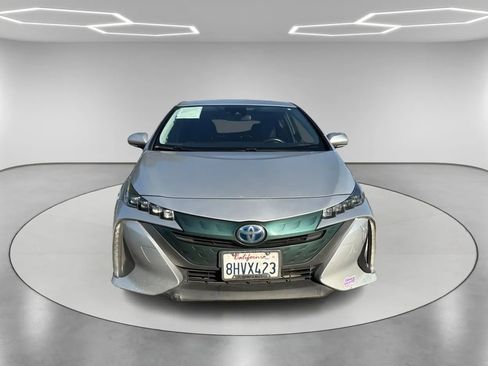 Used 2019 Toyota Prius Prime Plus image 2