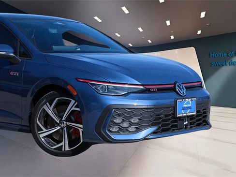 New 2026 Volkswagen GTI SE image 2